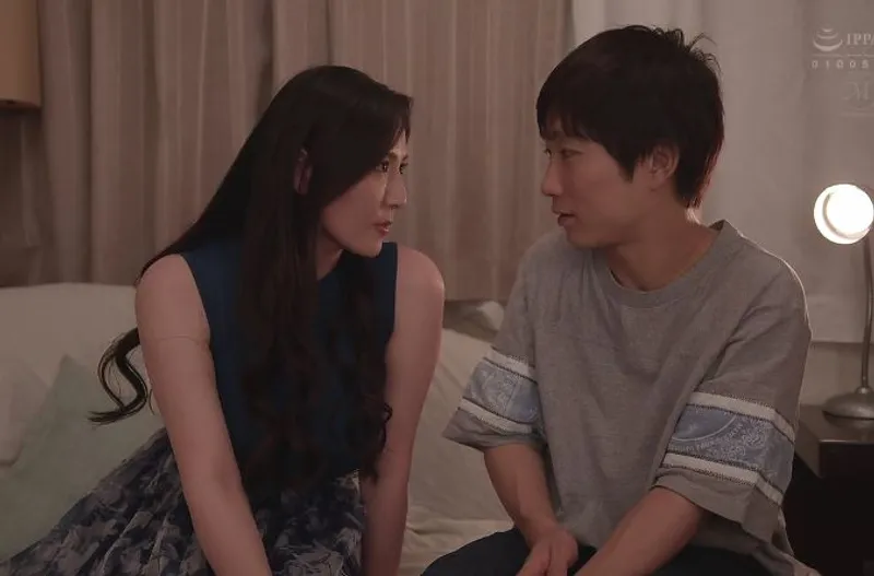 ông xã lạnh nhạt, cô vợ uống rượu rồi địt nhau với cậu học sinh trẻ